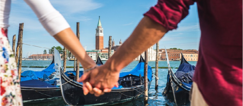 LOVE ESCAPE TO VENICE